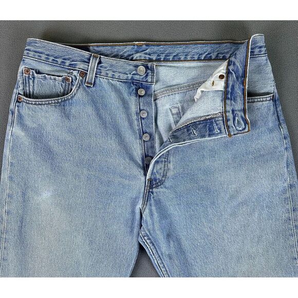 Vintage Levis 501 Jeans Mens 36x32 Blue Light Wash Button Fly made in USA - Picture 8 of 16